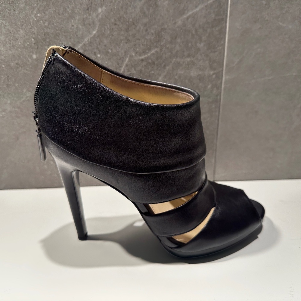 Calvin Klein Patrish